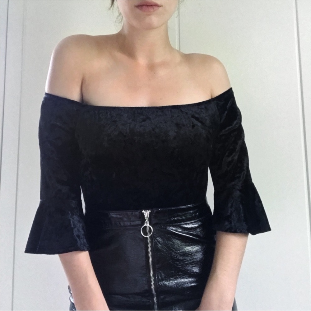 ❤️ Band of Gypsies Black Velvet Fitted Bodysuit
